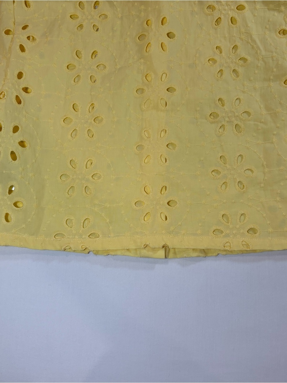 Michael Kors Pale Yellow Eyelet Cropped Button Front Jacket - Picture 12 of 12
